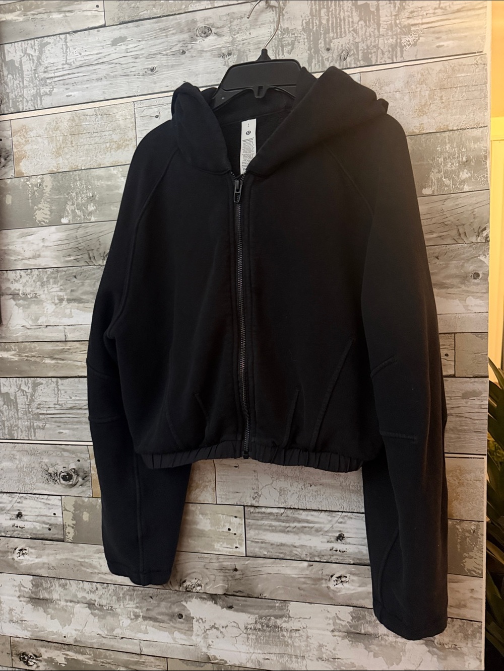 Lululemon Loungeful Relaxed-Fit Full-Zip
Cropped Hoodie - Picture 8 of 9